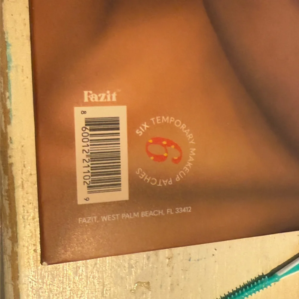 Fazit Strawberry Speckles Makeup Patches new - Picture 7 of 7